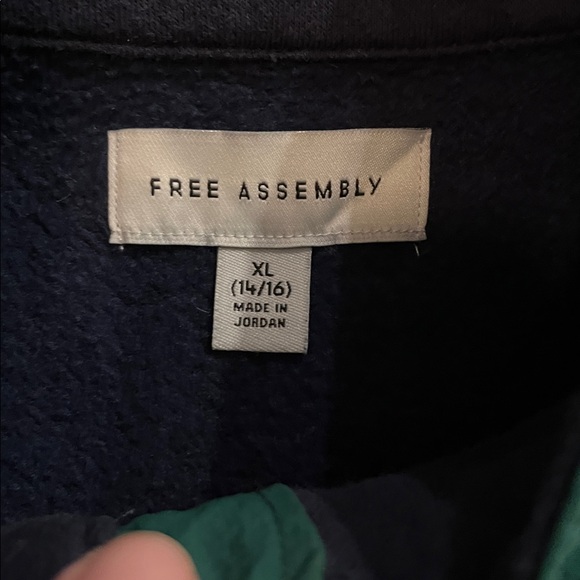 Free Assembly - Picture 3 of 6